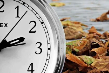 коли переводять годинники на зимовий час