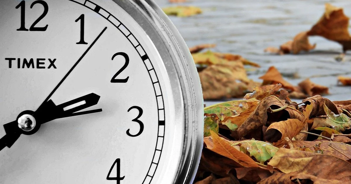 коли переводять годинники на зимовий час